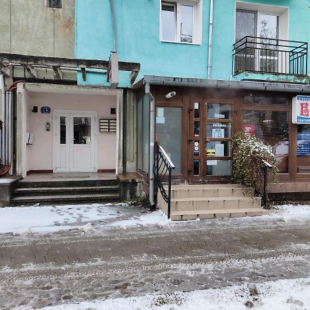 Cyborg Flat Petrosani Apartment Екстериор снимка