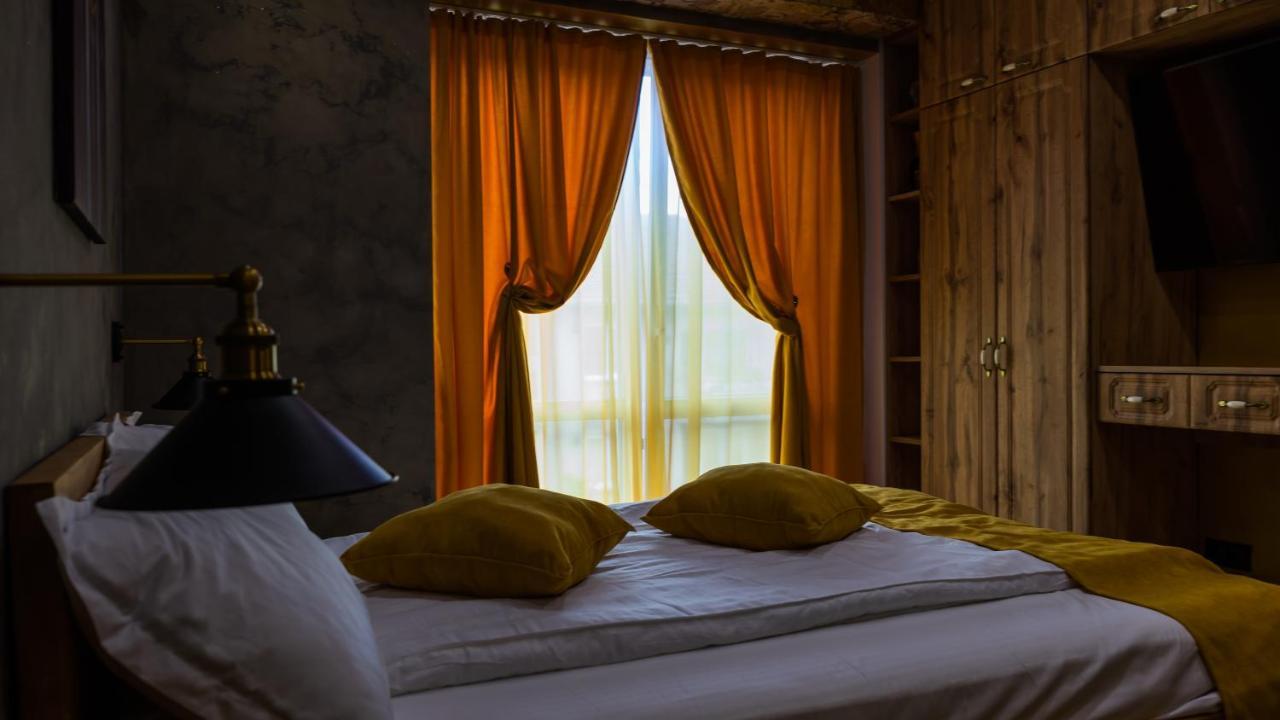 Cyborg Flat Petrosani Apartment Екстериор снимка